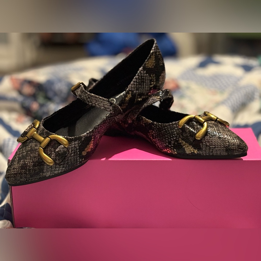 JESSICA CARLYLE Metallic Snakeskin Patterned Flats with Gold Buckles